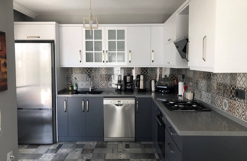 Kadnlar Denizi Mahallesi House | Villa Blue By The Pool , Near the Sea