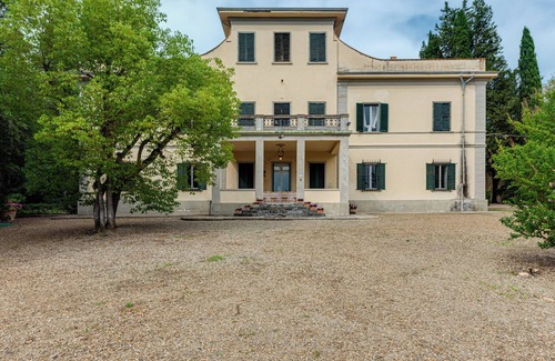 Empoli Villa | Villa 'Bruschetti' with private pool, Wi-Fi and air conditioning