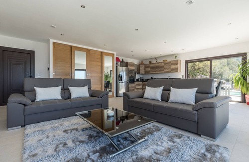 Olmeto Villa | Villa 'Bumortu' with Sea View, Wi-Fi and Air Conditioning