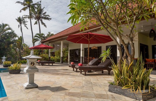 Kalisada Villa | Villa Burung - Breathtaking oceanfront, infinity pool 3BR