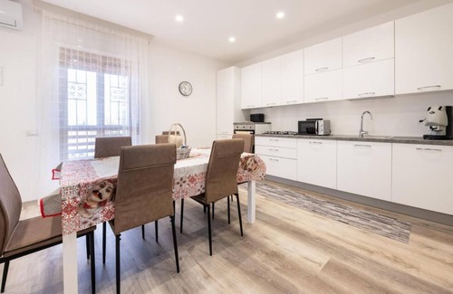 Torre Colonna-sperone Apartment | VILLA CAROLA GROUND FLOOR