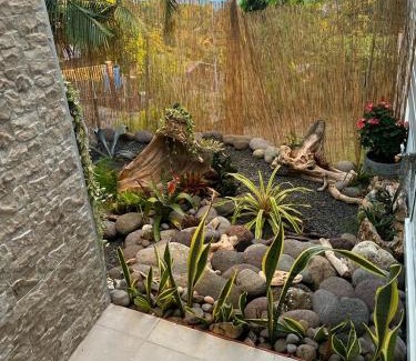 Trois-Rivieres Bed & Breakfast | Villa Cajou chambres d'hôtes chez l'habitant et Zanzibar cottage