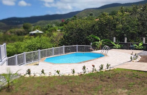 Deshaies Villa | Villa Calme et Paisible à 5 Minutes de la Plage de Leroux à Pied