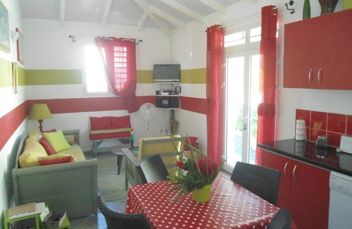 Petit-Canal Villa | VILLA "CAN'ELLE" Calm and authenticity