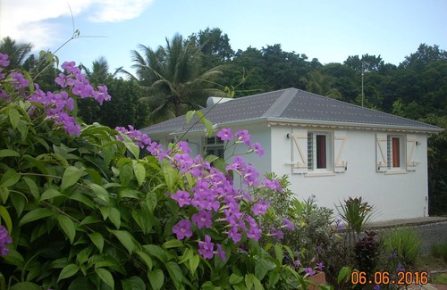 Petit-Canal Villa | VILLA "CAN'ELLE" Calm and authenticity