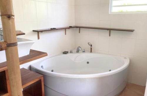 Grand-Bourg Villa | Villa Cannelle - Hauts de Beaufils