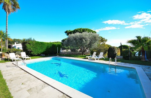 Calonge Villa | Villa 'Carme' with Sea View, Wi-Fi and Air Conditioning