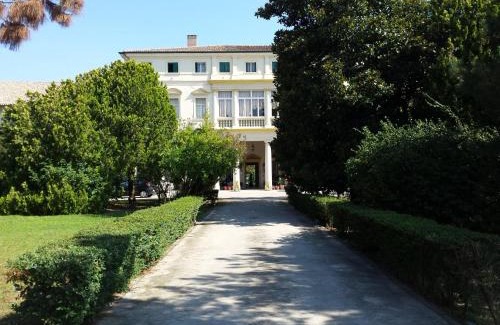 Porto Viro Hotel | Villa Carrer