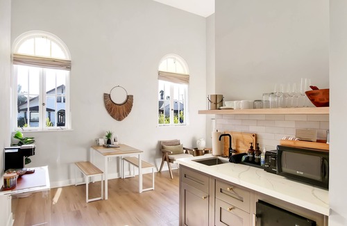 Santa Barbara Apartment | Villa Castillo 2 - studio, walking distance to State St, Dog Friendly, lots of outdoor space!