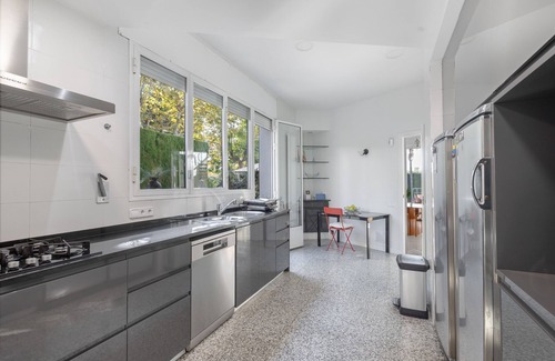 Masnou Villa | Villa 'Cela' with Sea View, Wi-Fi and Air Conditioning