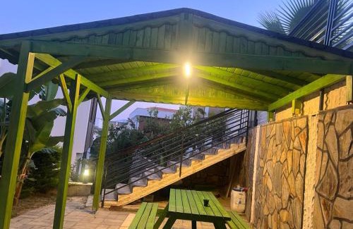 Kadnlar Denizi Mahallesi Villa | ViLLA CEYLAN