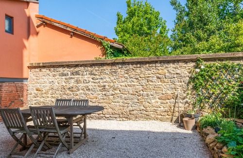 Champagne-au-Mont-d'Or Villa | Villa Champagne - Welkeys