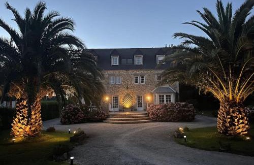 Reville Villa | Villa Champfleury, à 50 m de la plage!