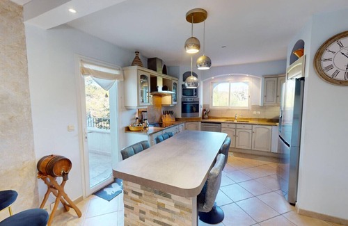 Fuveau Villa | Villa Climatisée en Provence 4 Chambres