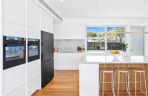 Clontarf House | Villa Clontarf, Minutes to Manly