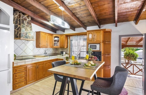 Santiago del Teide Villa | Villa Colmena by Villa Plus