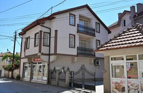 Bitola House | Villa Continental
