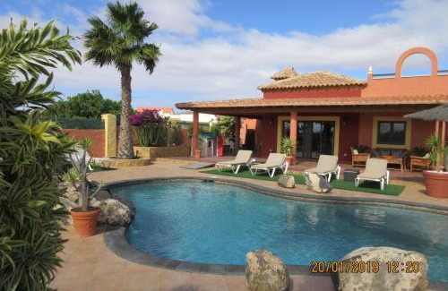 Triquivijate Villa | Villa Cora