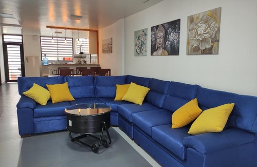 Banos de Agua Santa Villa | Villa Cosmopolita