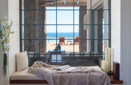 Playa Blanca Villa | Villa Costa Roja with swimming pools, jacuzzi, mini golf, paddle tennis and sea and volcano views