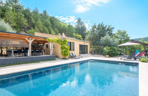 Mollans-sur-Ouveze Villa | Villa Coste – Luxury villa with private heatable pool in Provence