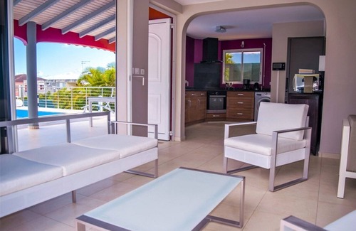 Sainte-Anne Villa | VILLA D'ALICE 1 TOWN CENTER 10 minutes ON FOOT FROM THE BEACH OF BOURG 3 STARS