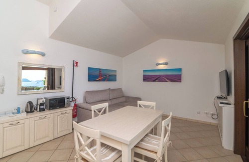 Golfo Aranci Villa | Villa 'Daniela' with Sea View, Wi-Fi and Air Conditioning