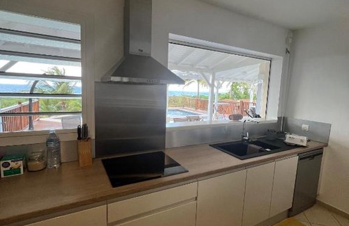 Damencourt Villa | Villa de 4 chambres avec vue sur la mer piscine privee et jardin clos a Le Moule a 1 km de la plage