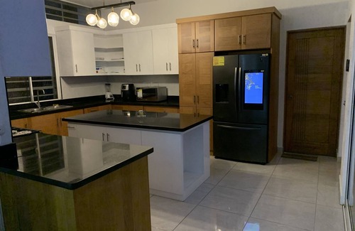 San Pedro de Macoris Villa | Villa de Lujo con Picsina Privada a 10 Minutos del Centro de la Ciudad