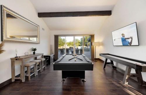Sweetwater Street East House | Villa De Paradis