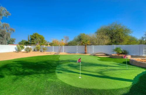Sweetwater Street East House | Villa De Paradis