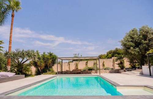 Monti D'arena-Bosco Caggione Villa | villa degli ulivi salento design resort