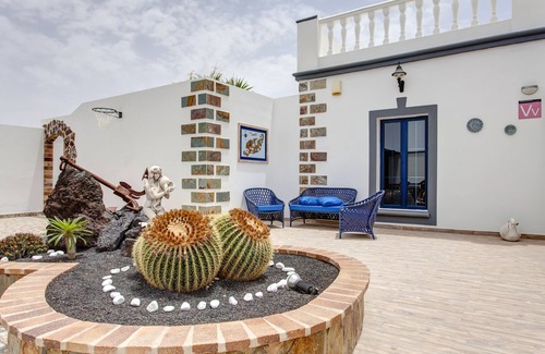 Playa Blanca House | Villa Delfin with Private Pool