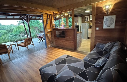 Le Moule House | VILLA DES OISEAUX near beach, surf spot, paragliding, ideal for family or friends!