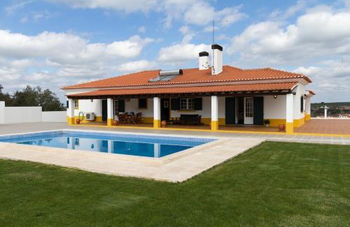Avis House | Villa do Outeiro