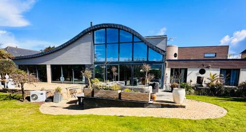 Santec Villa | Villa du Siéck bord de mer piscine 14 P