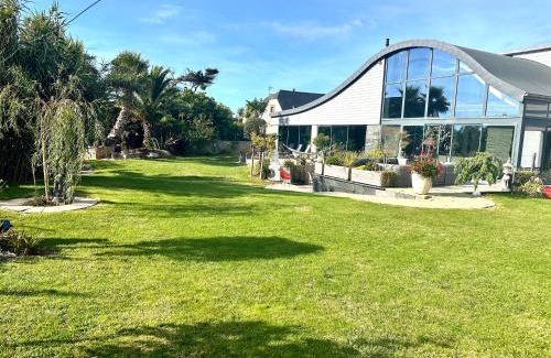 Santec Villa | Villa du Siéck bord de mer piscine 14 P