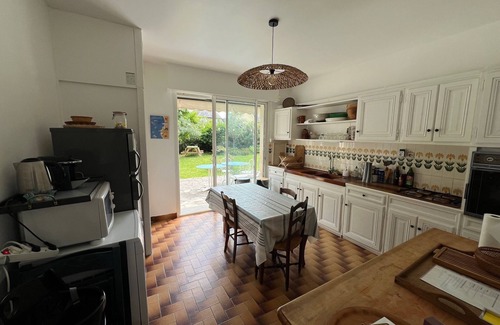 Jullouville Villa | Villa du Val est Fleur: family, garden and seaside!