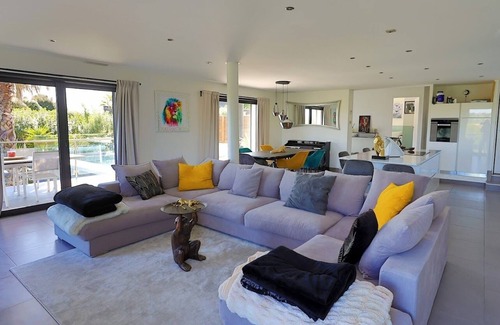 Juvignac Villa | Villa Easy Sun and SPA, swimming pool. Close to Montpellier