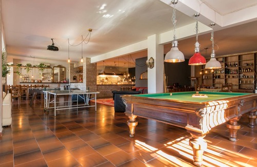 Centro Giano Villa | Villa Elena Luxe Home