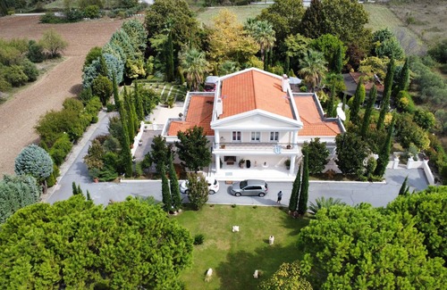 Thermaikos Villa | Villa Elena Perea Thessaloniki