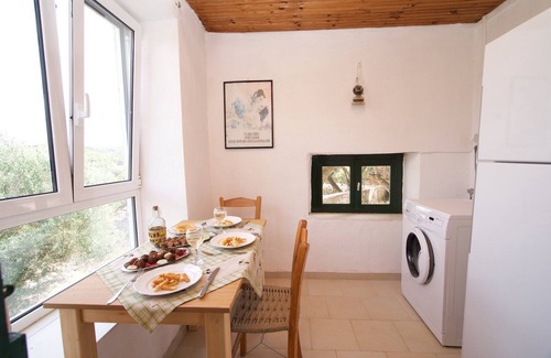 Mesovounia Villa | Villa eleni family tradiotional house