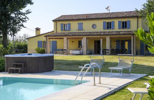 San Costanzo Villa | Villa Elettra 12&2 by Marche Holiday Villas