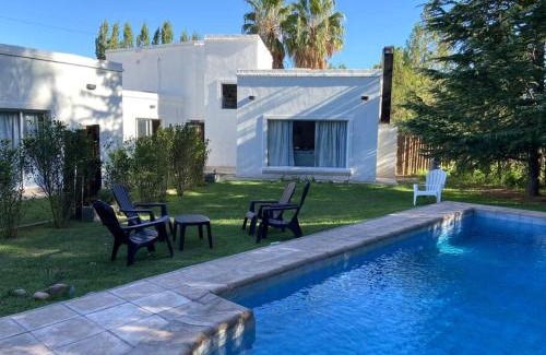 Chacras de Coria House | Villa Entre Fresnos