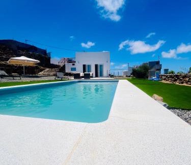 Santa Maria de Guia de Gran Canaria House | Villa Alegría Gran Canaria Piscina Climatizada