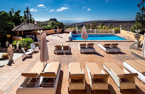 Monte Leon Villa | VILLA-VISTA-MAR with guest house