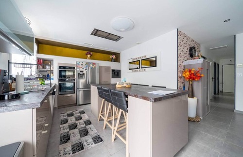 Savasse Villa | Villa Escapade spacious