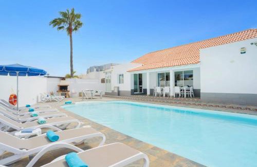 Corralejo Villa | Villa Esmeralda by Villa Plus