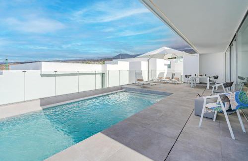 Adeje Villa | Villa Estándar 5 - Casangular by Upper