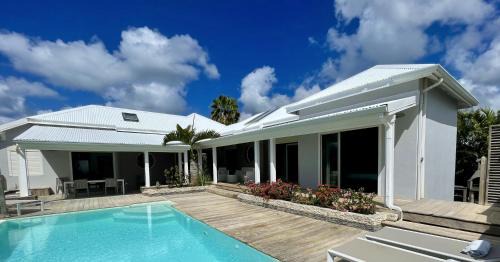 Sainte-Anne Villa | Villa Estheria